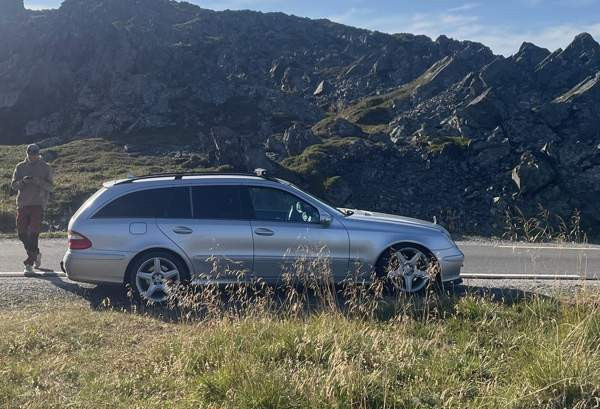 Mercedes-Benz E Liperi - изображение 1