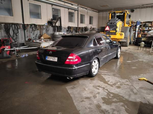 Mercedes-Benz E Торнио - изображение 6