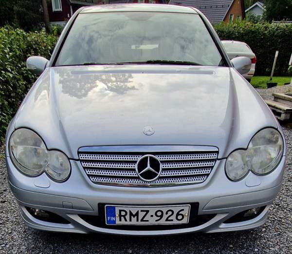 Mercedes-Benz C Нокиа - изображение 3