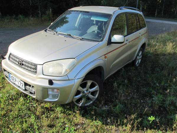Toyota RAV4 Хювинкяя - изображение 1