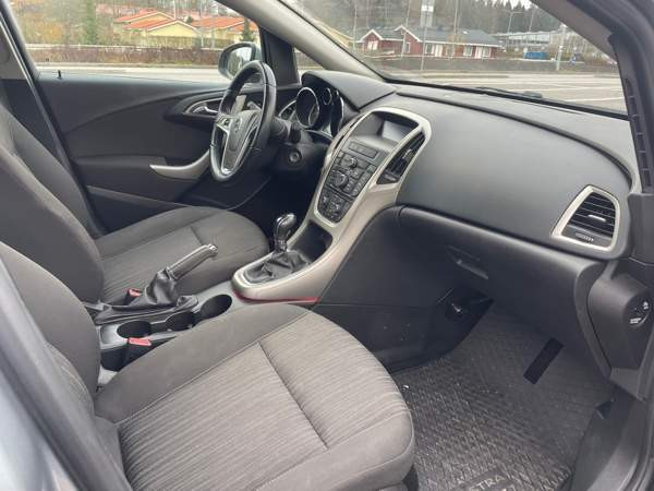 Opel Astra Vantaa - photo 6