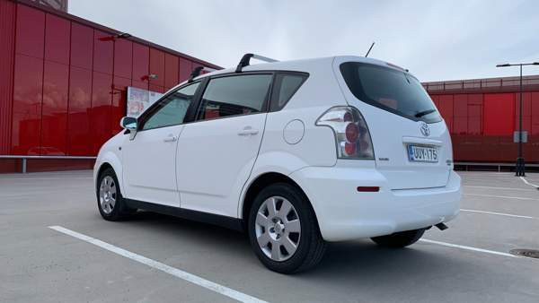 Toyota Corolla Verso Helsinki - изображение 5