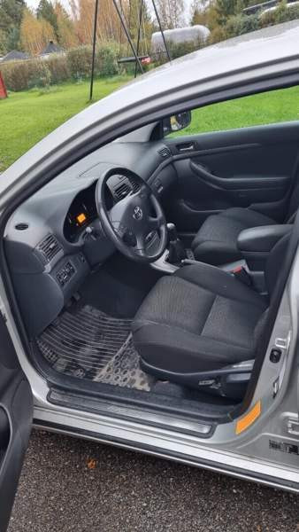 Toyota Avensis Macau - photo 8