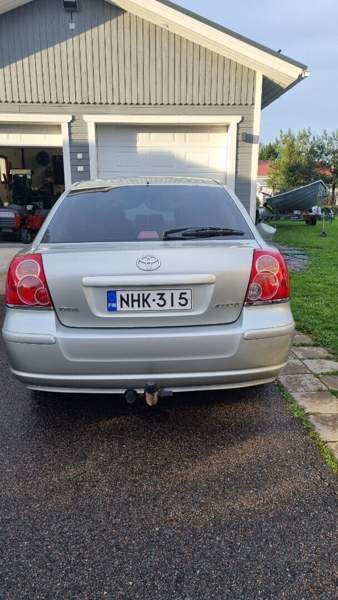 Toyota Avensis Macau - photo 7