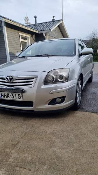 Toyota Avensis Macau - photo 1