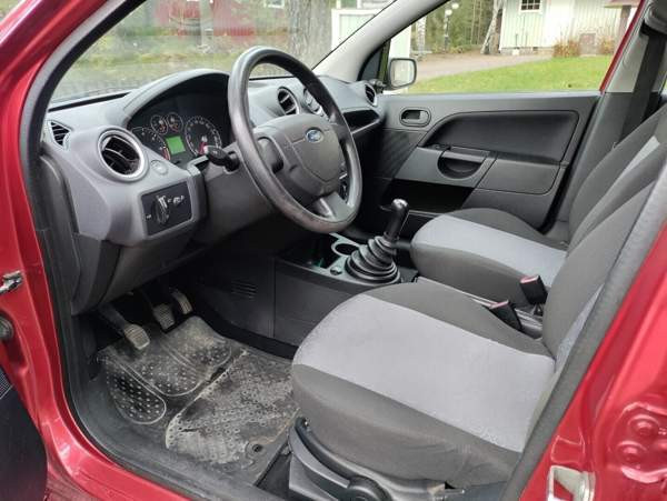 Ford Fiesta Macau - photo 7