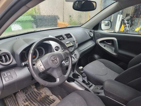 Toyota RAV4 Helsinki - valokuva 7