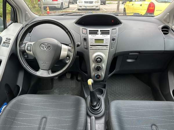 Toyota Yaris Helsinki - valokuva 8