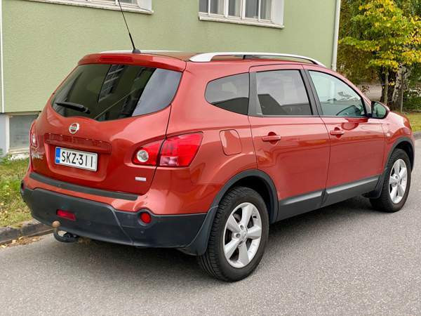 Nissan Qashqai+2 Turtkul - valokuva 3
