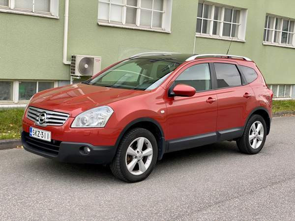 Nissan Qashqai+2 Turtkul - valokuva 1
