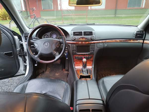 Mercedes-Benz E Kannus - valokuva 3