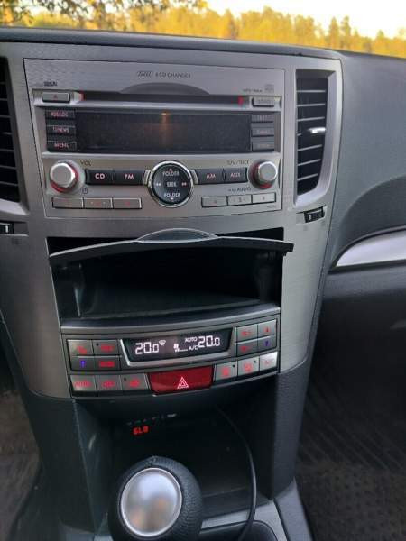 Subaru Legacy Raasepori - valokuva 7