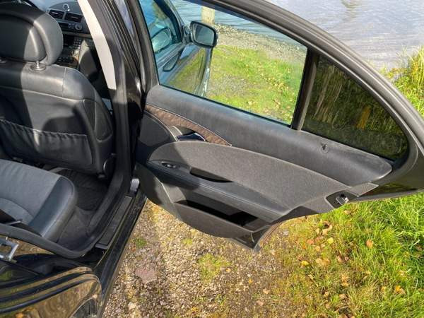 Mercedes-Benz E Nivala - изображение 8