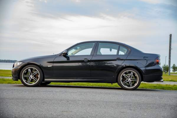 BMW 330 Tampere - photo 1