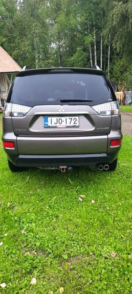 Mitsubishi Outlander Luga - valokuva 4