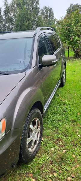 Mitsubishi Outlander Luga - valokuva 2