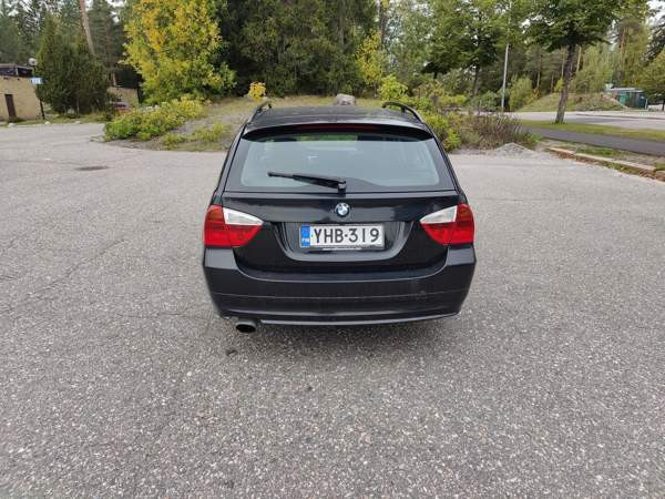 BMW 320 Glebychevo - valokuva 6