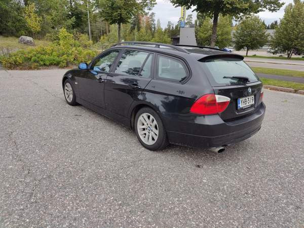 BMW 320 Glebychevo - valokuva 5