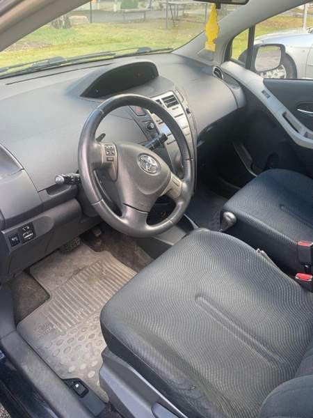 Toyota Yaris Sarov - valokuva 6