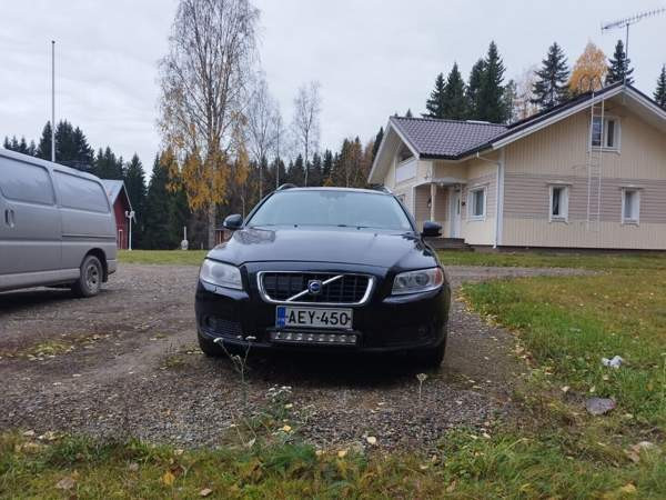 Volvo V70 Outokumpu - изображение 3