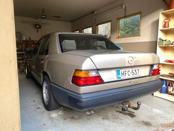 Mercedes-Benz 260 Eurajoki - изображение 7