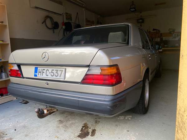 Mercedes-Benz 260 Eurajoki - изображение 6