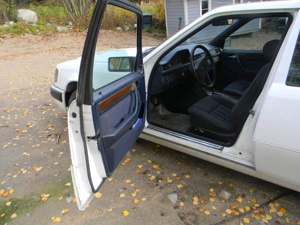 Mercedes-Benz 300 Ювяскюля - изображение 2