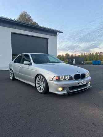 BMW 525 Kruunupyy
