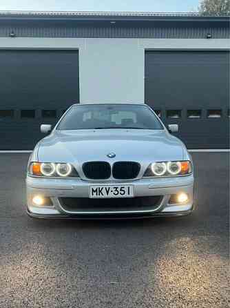 BMW 525 Kruunupyy