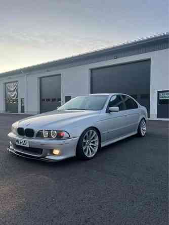 BMW 525 Kruunupyy