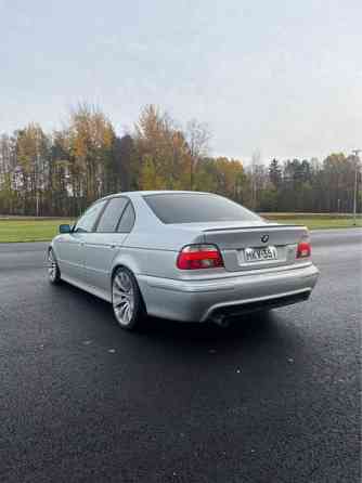 BMW 525 Kruunupyy