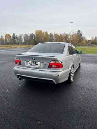 BMW 525 Kruunupyy