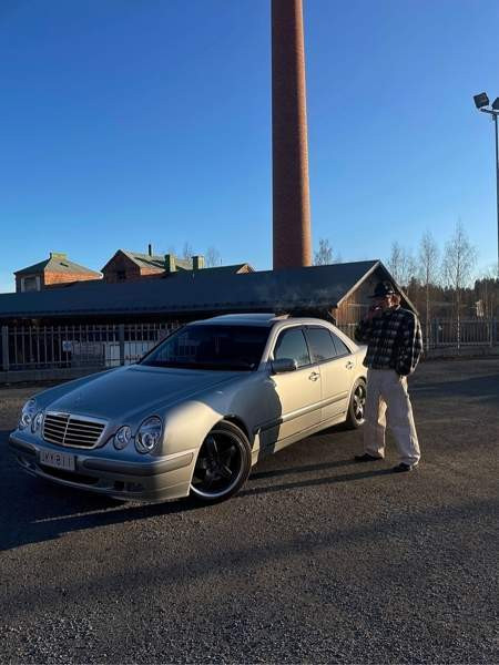 Mercedes-Benz E Jyvaeskylae - photo 2