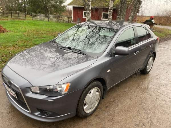 Mitsubishi Lancer Hafnarfjoerdur - valokuva 7