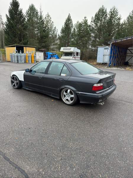 BMW 325 Lohja - valokuva 1