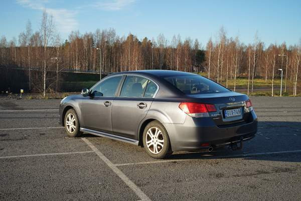 Subaru Legacy Jyväskylä - valokuva 7
