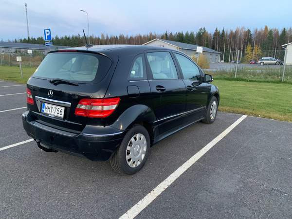 Mercedes-Benz B Ilmajoki - valokuva 3
