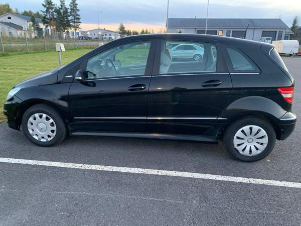 Mercedes-Benz B Ilmajoki - valokuva 6