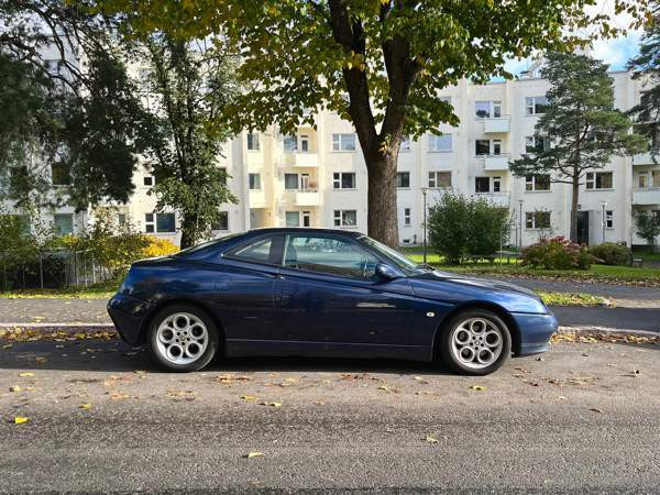 Alfa Romeo GTV Helsinki - valokuva 2