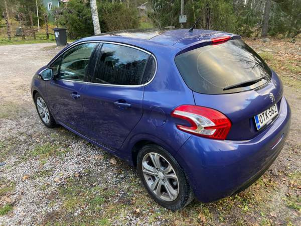 Peugeot 208 Вихти - изображение 8
