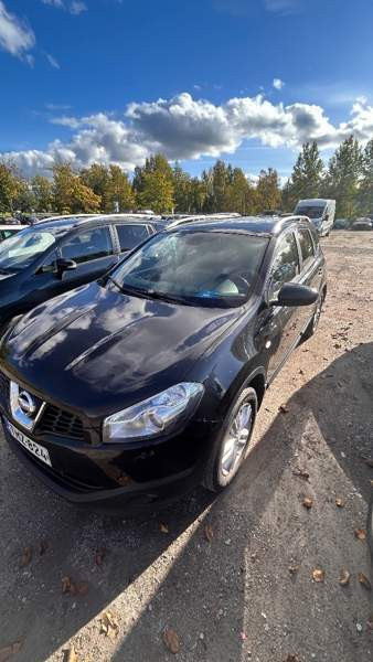 Nissan Qashqai+2 Vantaa - valokuva 1
