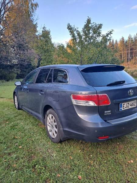 Toyota Avensis Kuopio - valokuva 4