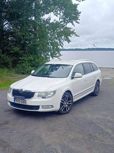 Skoda Superb Kitee - photo 6