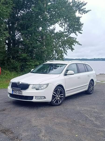 Skoda Superb Kitee - photo 2