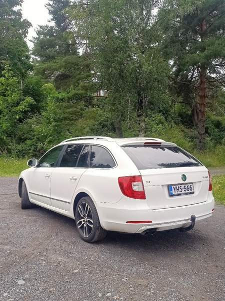 Skoda Superb Kitee - photo 4