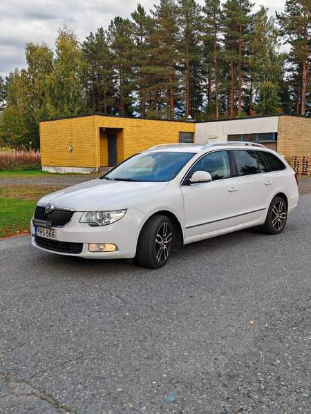 Skoda Superb Kitee - photo 8