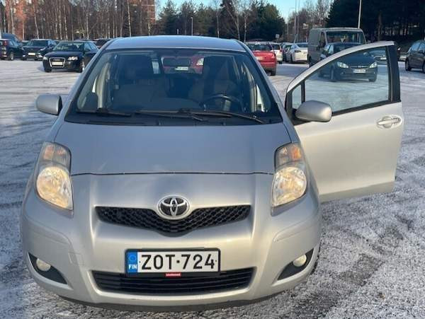 Toyota Yaris Oulu - valokuva 2