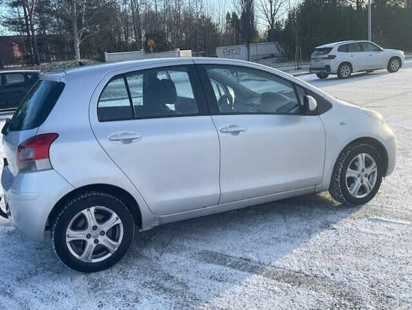 Toyota Yaris Oulu - valokuva 4