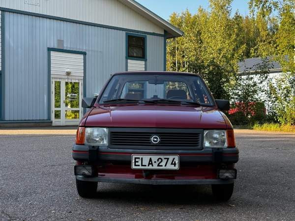 Opel Corsa Ловийса - изображение 2