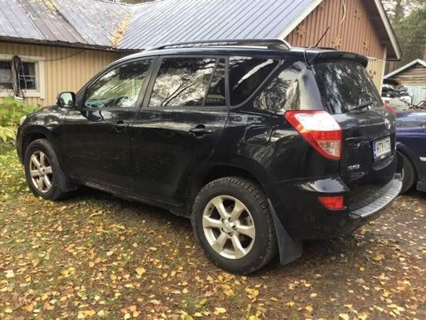 Toyota RAV4 Рованиеми - изображение 1
